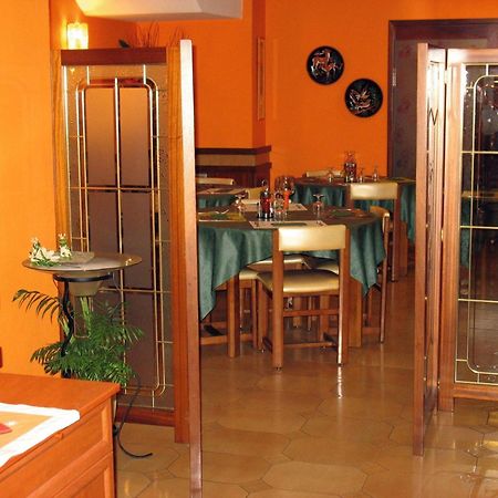 Hostal La Barretina Figueres  Exterior photo